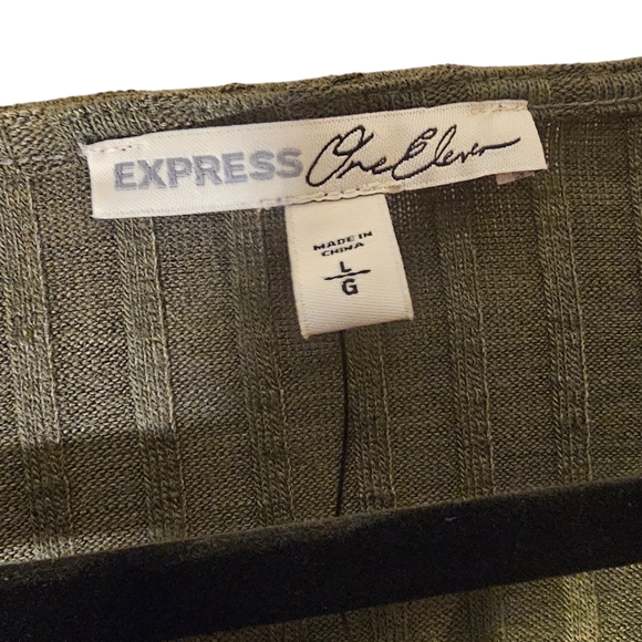 EXPRESS CROP Wrap TOP L NWT - Picture 6 of 6